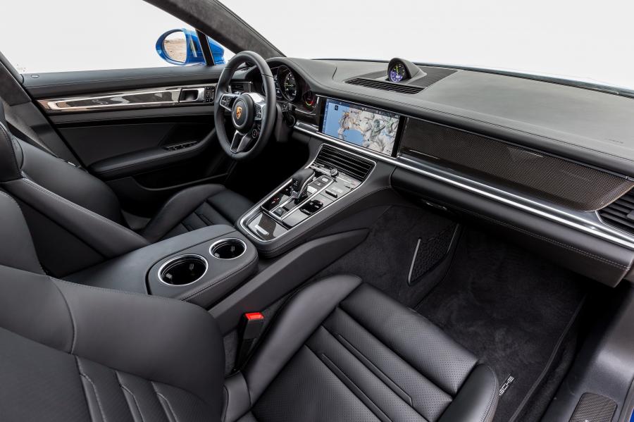 Интерьер Porsche Panamera 4 E-Hybrid 2016 года  (фото 12 из 31)